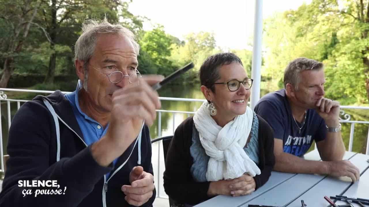 Pas de panique : sécuriser et végétaliser une passerelle au dessus de l'eau - Silence, ça pousse !